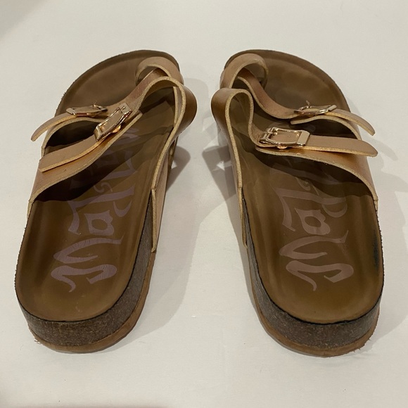 TARGET Women’s Adjustable Flat Footbed Slip-On Slide Thong Sandal - gold, size 6 - Picture 6 of 8